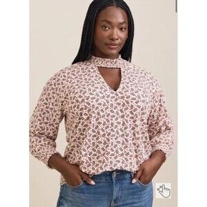 Torrid 2X Ivory Floral Long Sleeve Top Keyhole Choker Smocked Feminine Boho Cute